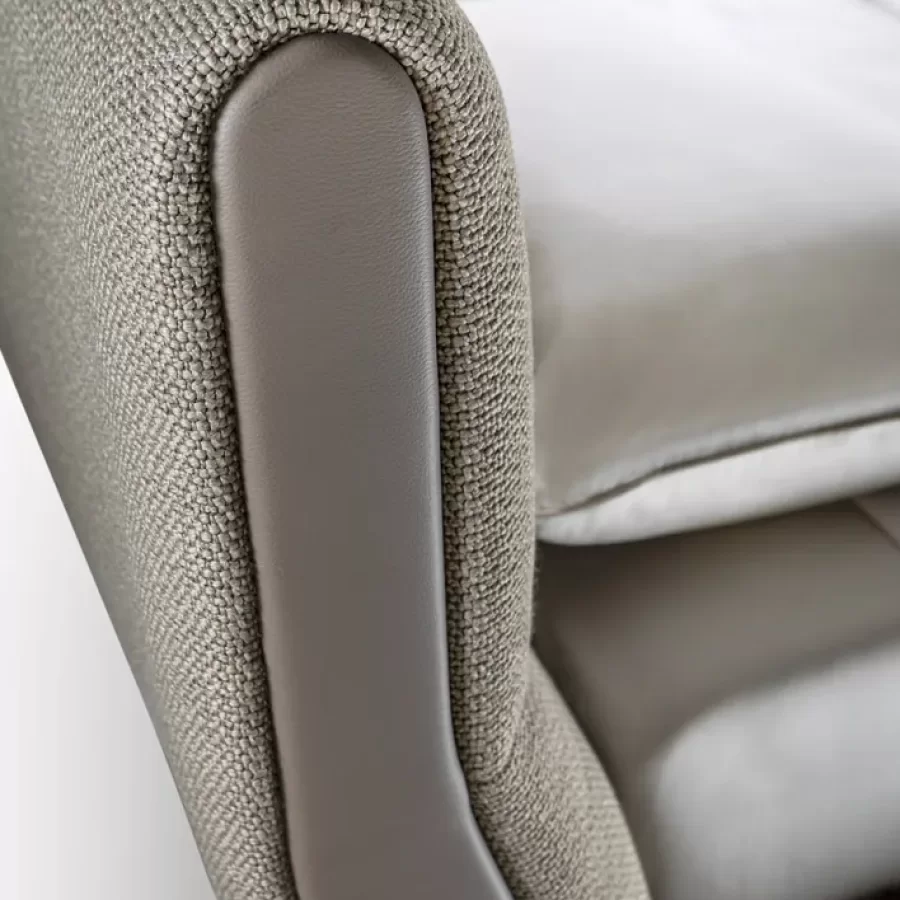 Sharon Bed by Cantori, for an Italian bedroom set