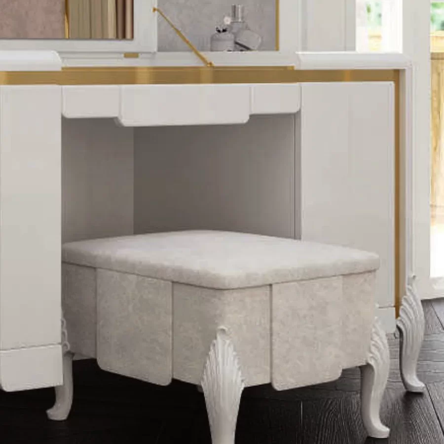 Ocean Pouf, Hand-carved legs by Francesco Pasi, for a luxury bedroom