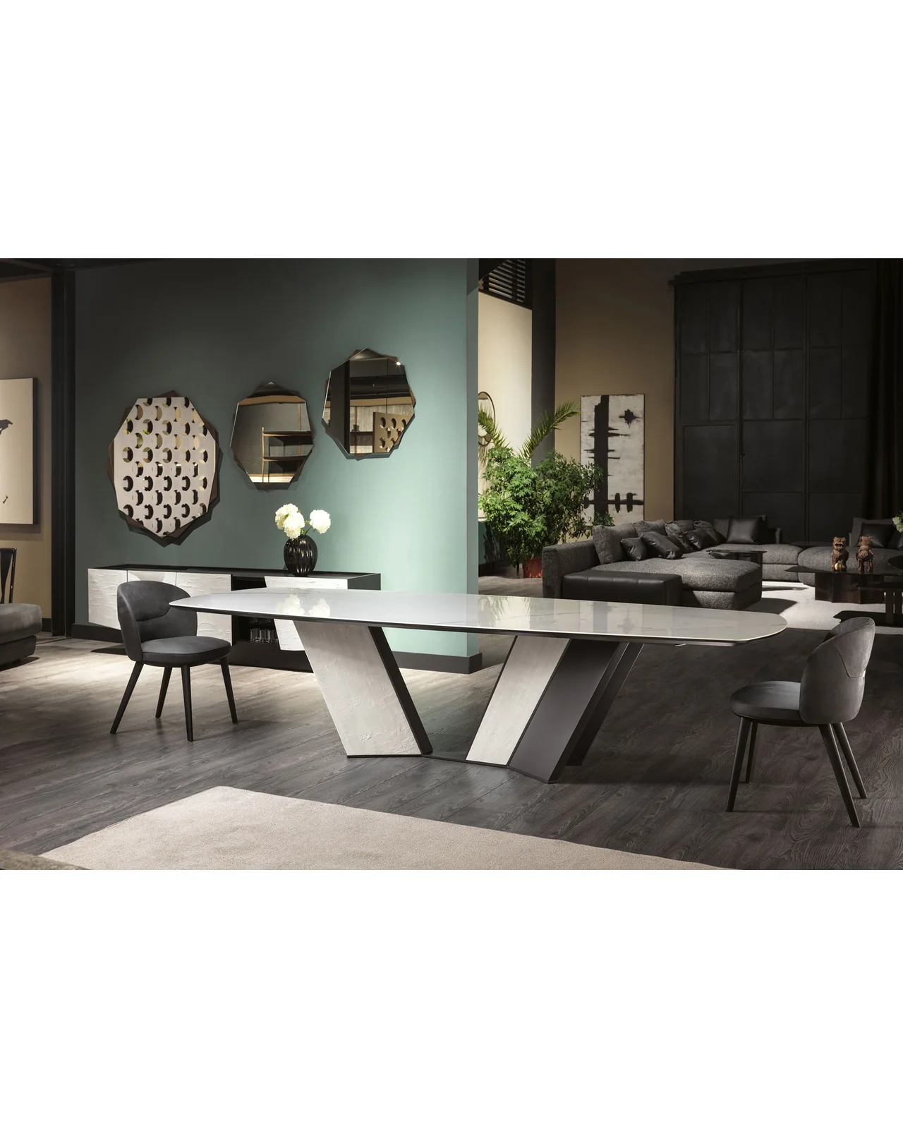 Medea Mirror by Cantori, in an interior setting, photo 6 of 6
