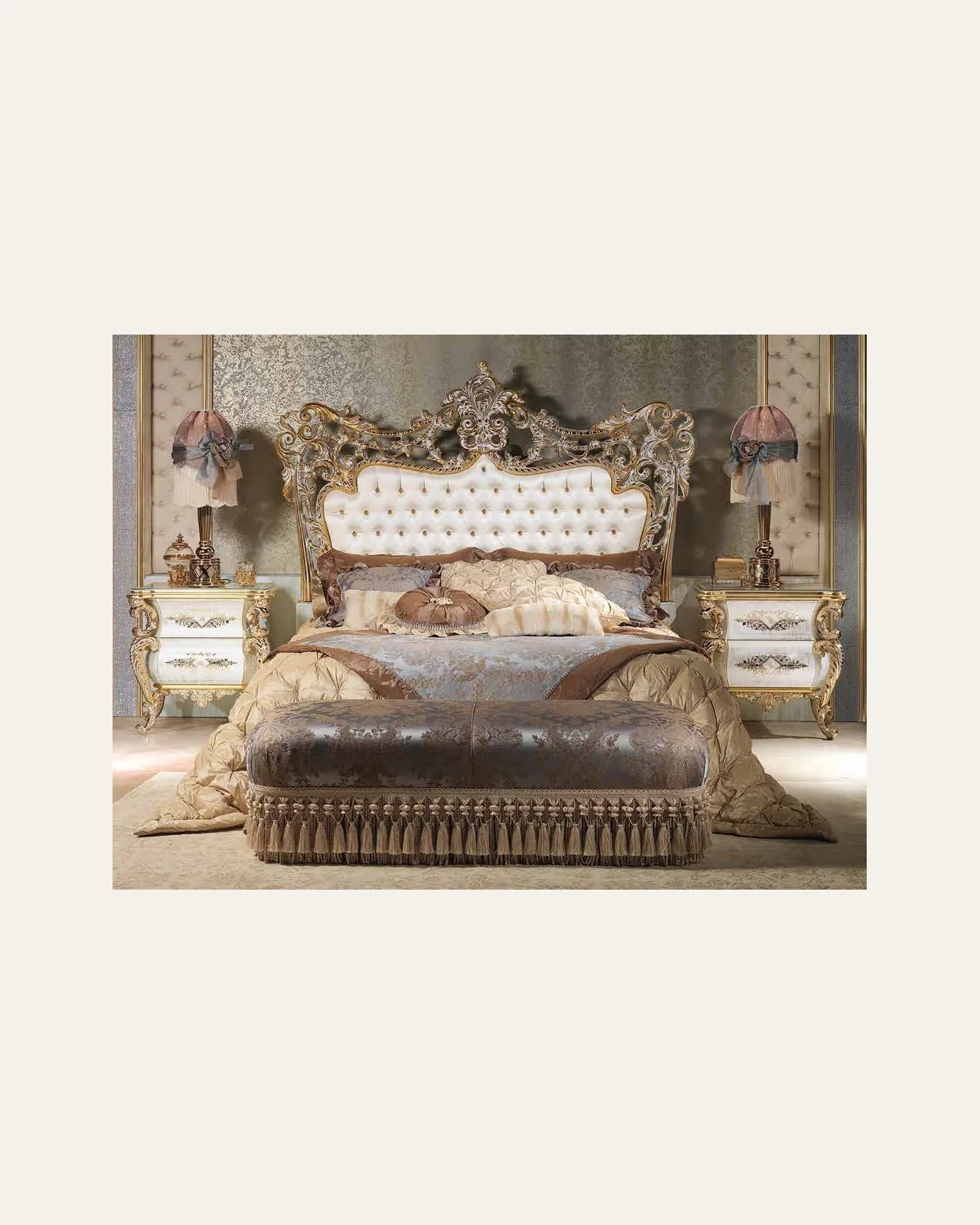 Aida Bed in Metal AD001, Cappelletti Aida collection, classic Italian bed product view, photo 1 of 2