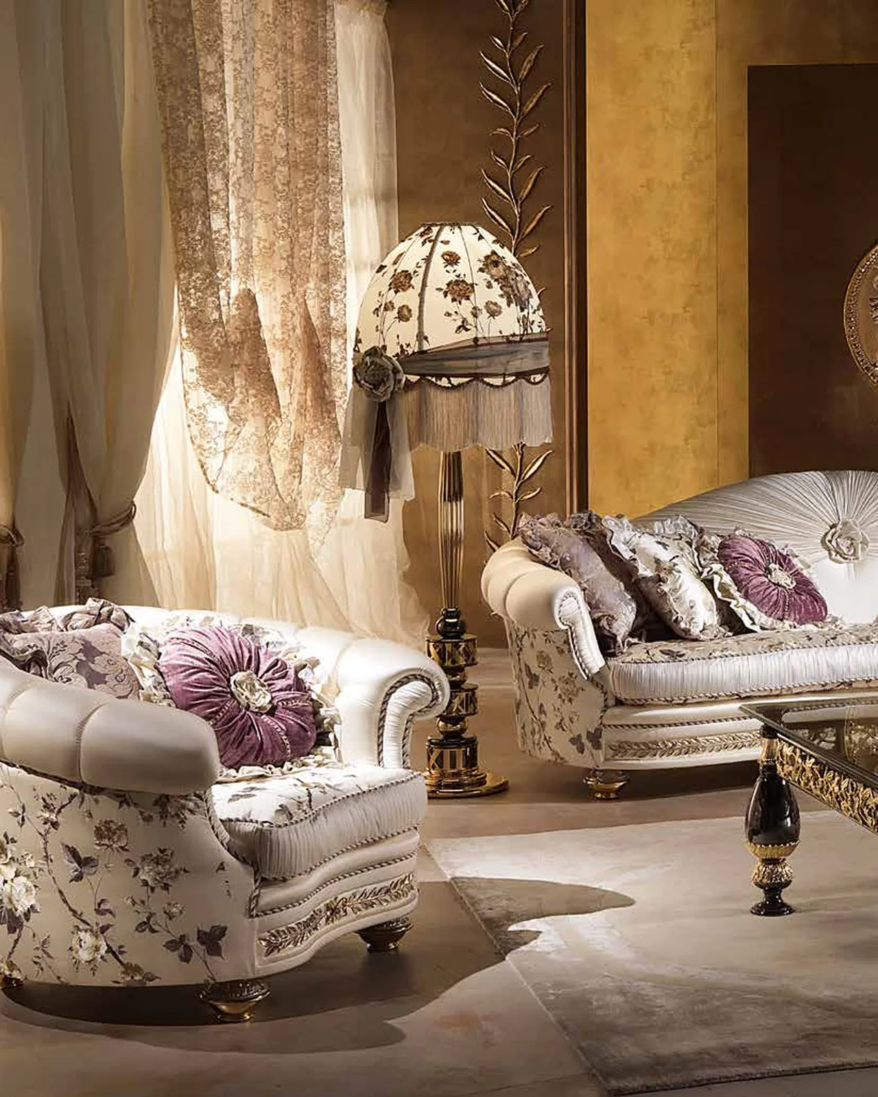 Aida Coffee Table AD074, Cappelletti Aida collection, classic Italian coffee table in a classic living room setting, photo 3 of 3