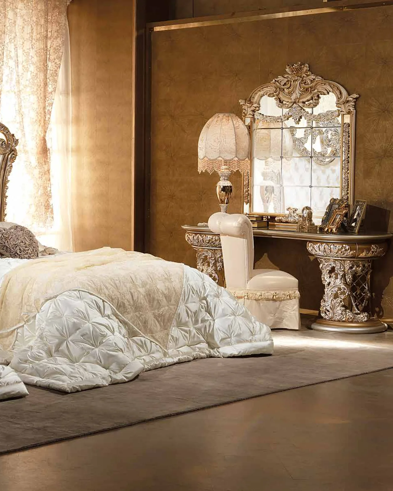 Aida Dressing Table N25003, Cappelletti Aida collection, classic Italian dressing table in a classic bedroom setting, photo 1 of 2