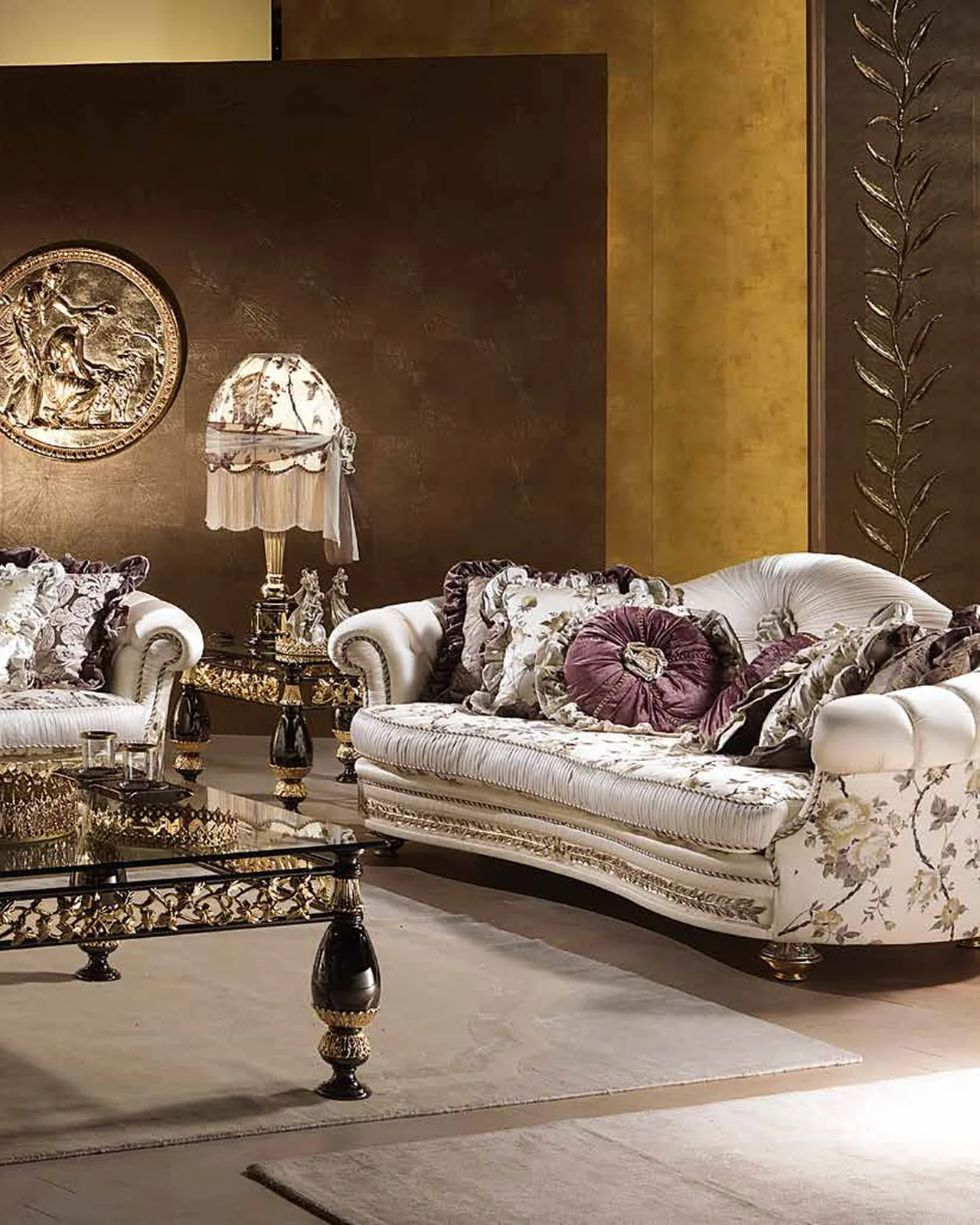 Aida Side Table AD075, Cappelletti Aida collection, classic Italian side table in a classic living room setting, photo 5 of 6