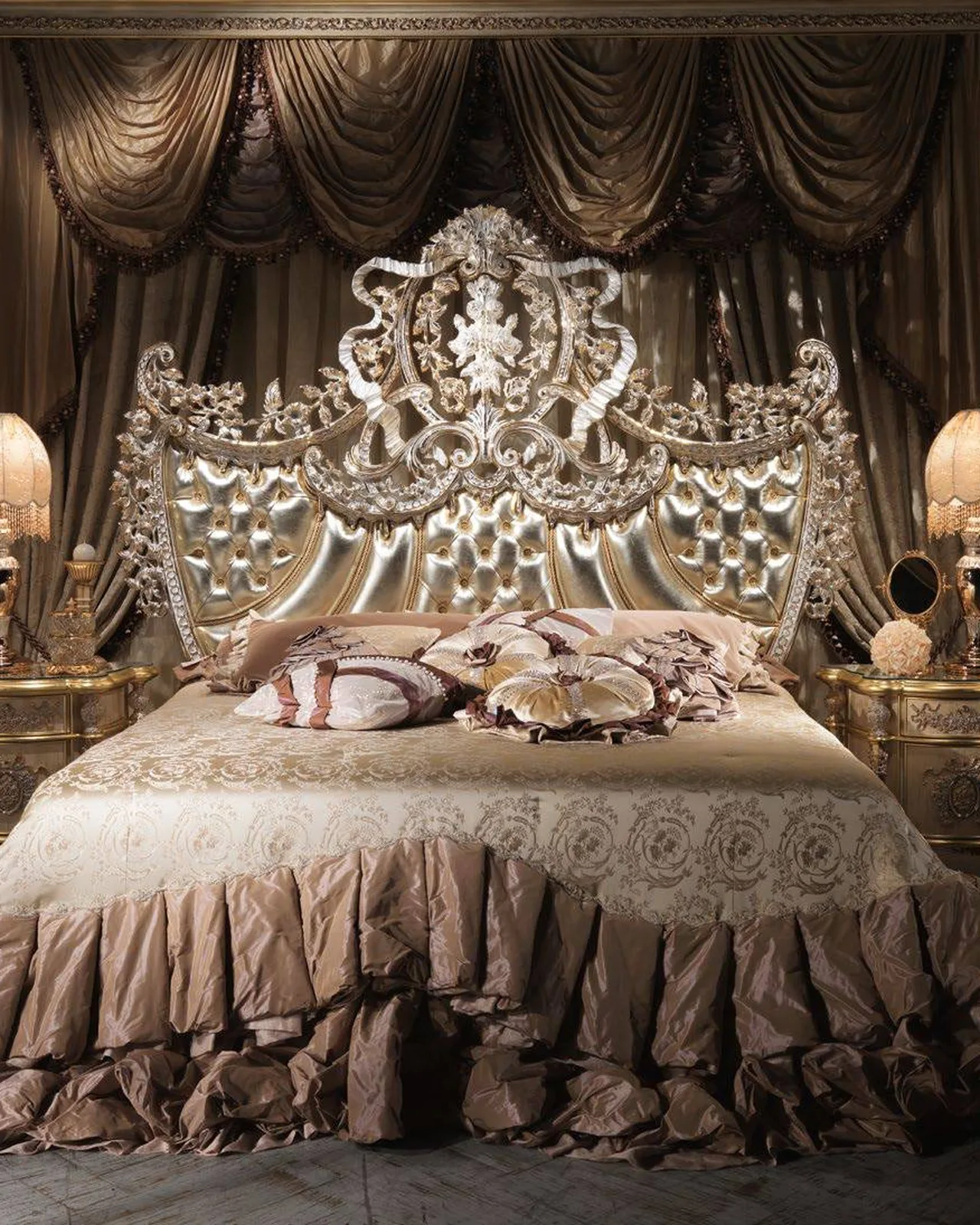 Royal Bedside Table RY002, Cappelletti Royal collection, classic Italian bedside table in a classic bedroom setting, photo 1 of 5