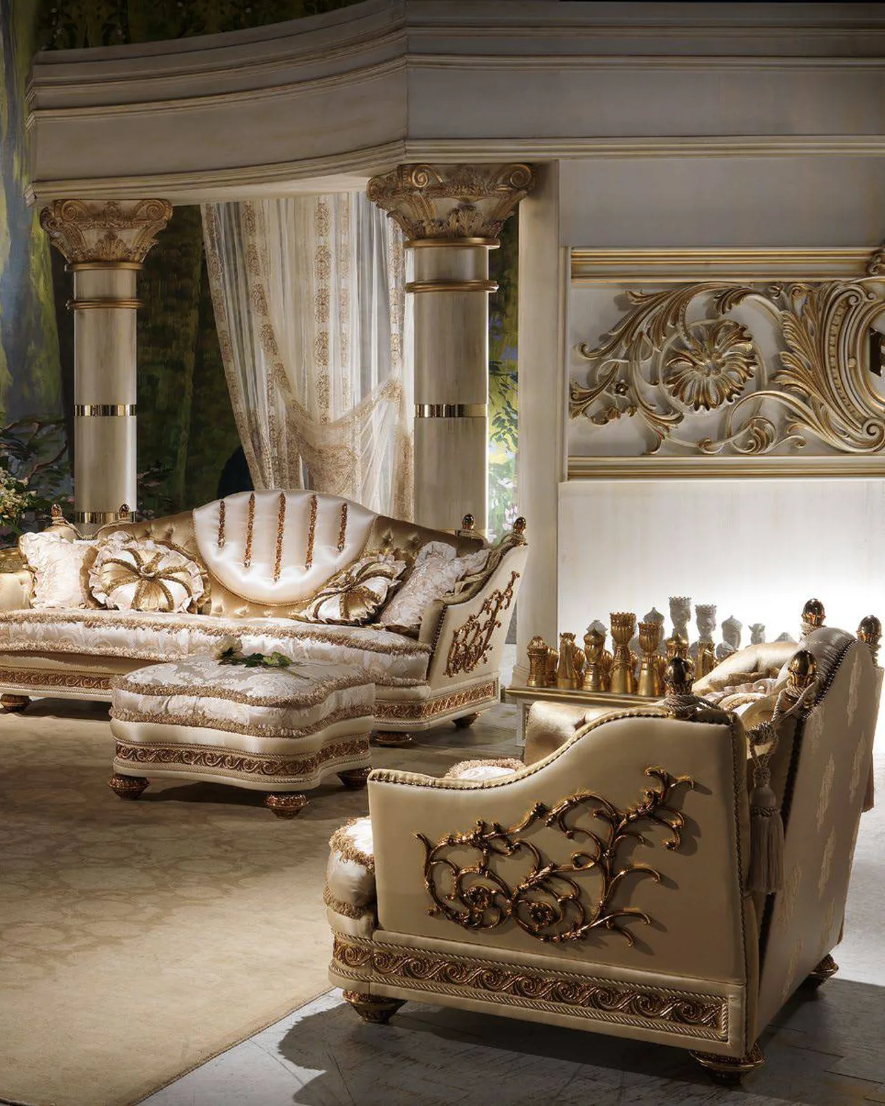 Royal Coffee Table RY074, Cappelletti Royal collection, classic Italian coffee table in a classic living room setting, photo 2 of 3