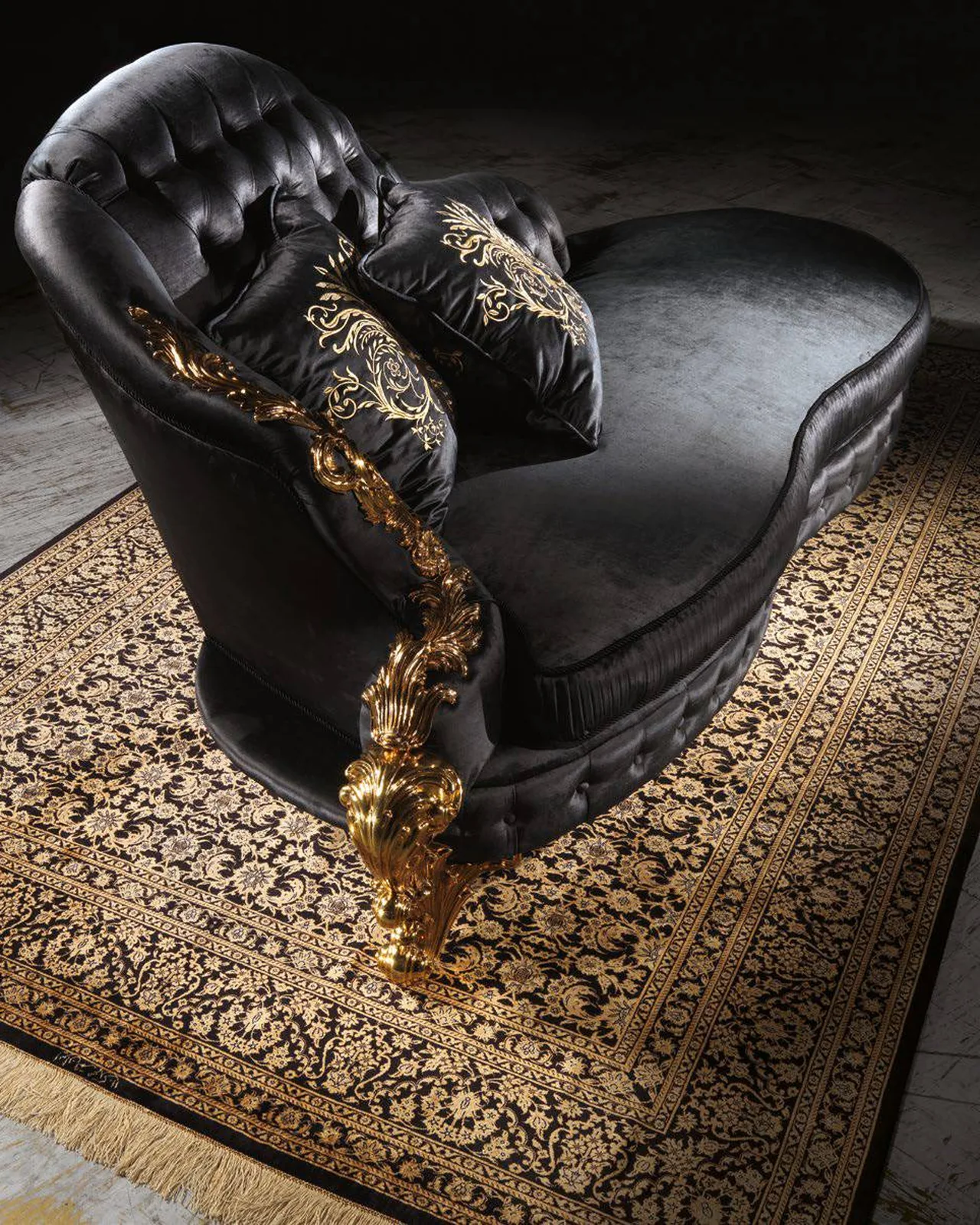 Royal Dormeuse RY176, Cappelletti Royal collection, classic Italian chaise longue detail, photo 2 of 2