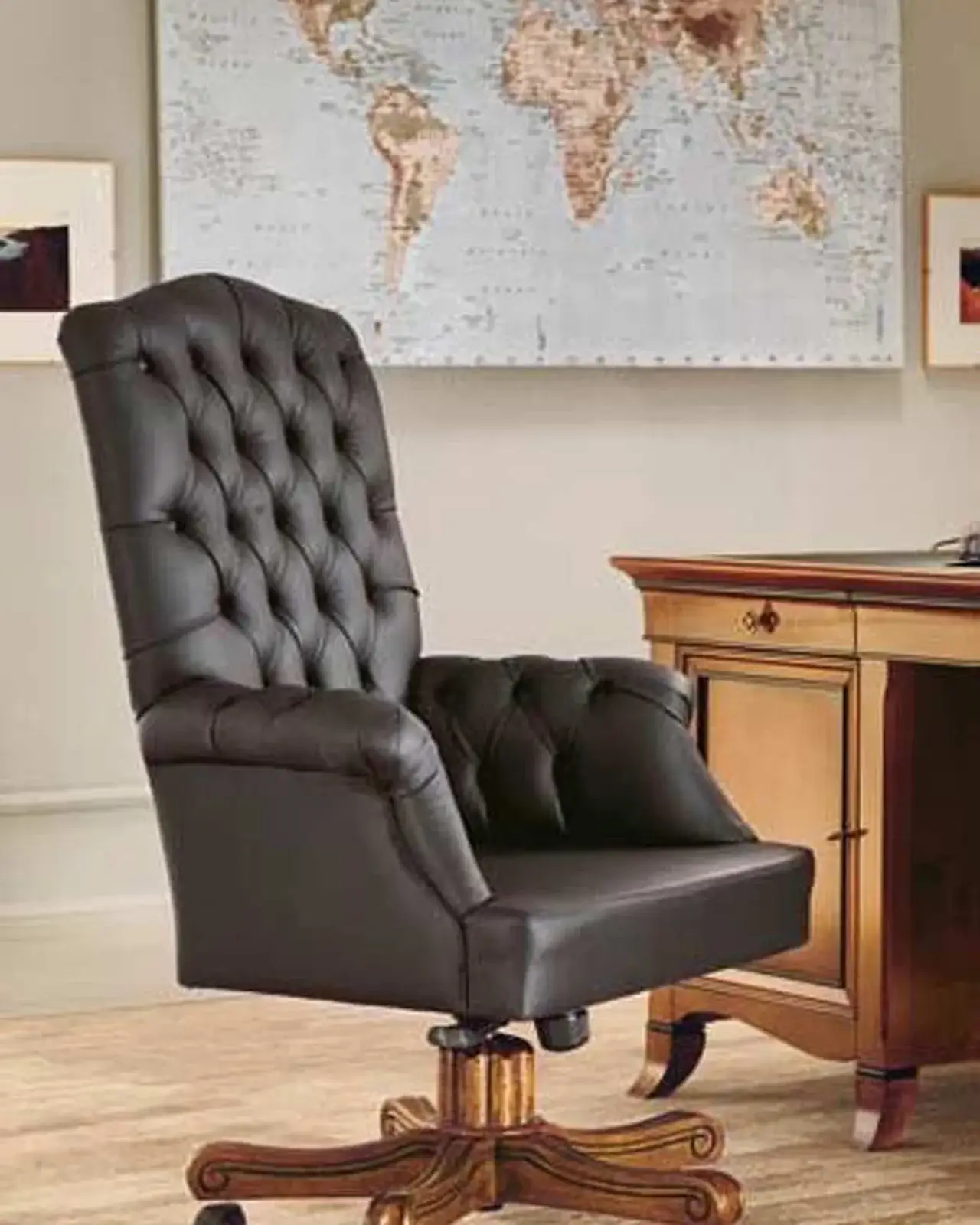 New Deco Capitonne Leather Armchair – leather upholstery detail, Francesco Pasi New Decò