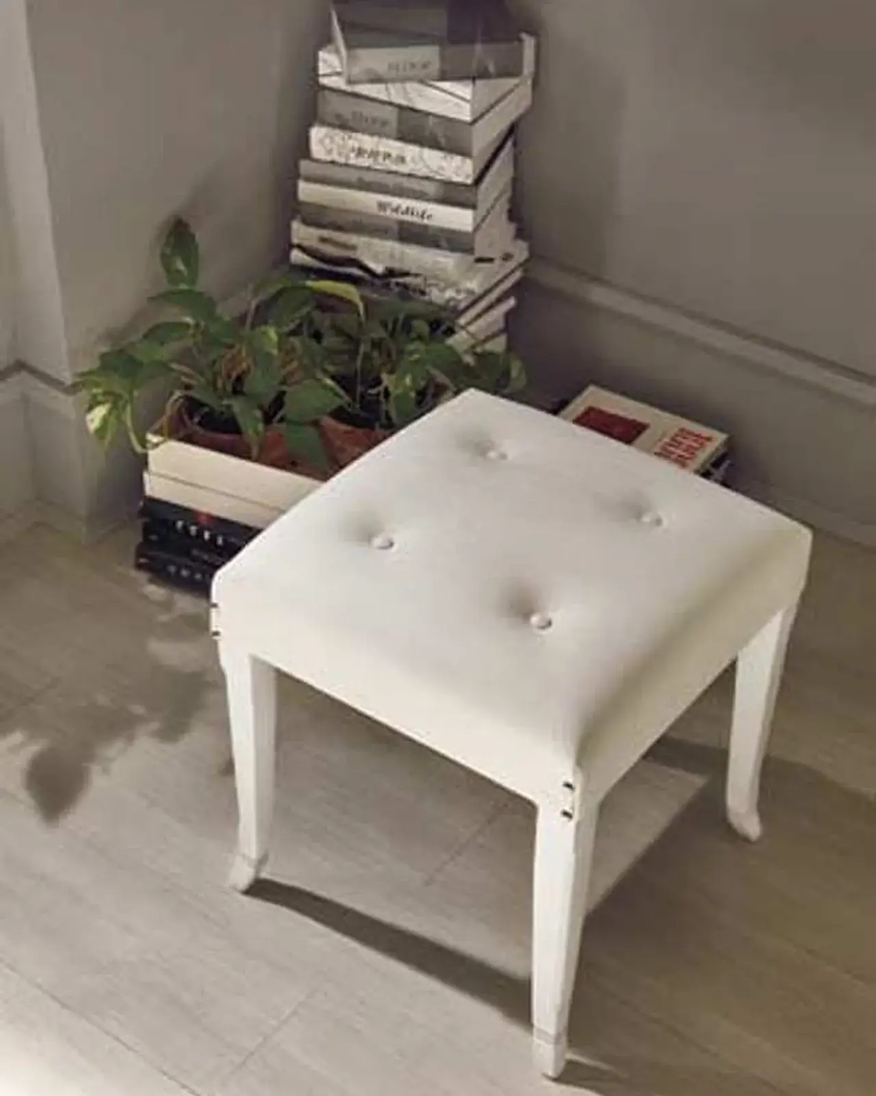 Pouf New Deco in pelle – dettaglio del rivestimento in pelle, Francesco Pasi New Decò