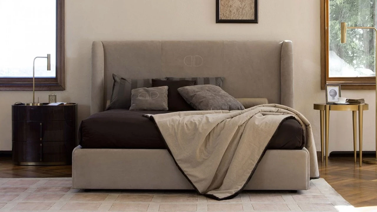 Manhattan bed, contemporary bedroom furniture made to order in Italy
