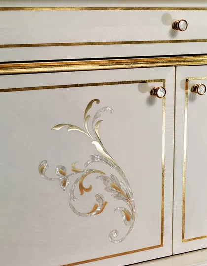 Dettagli della credenza, mobili classici