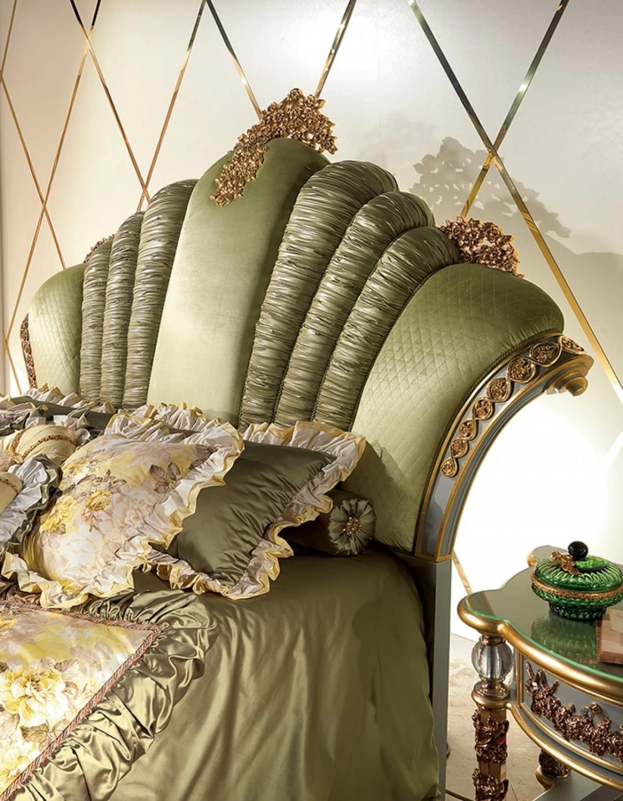 Essence bedroom composition in natural tones, for traditional bedroom sets